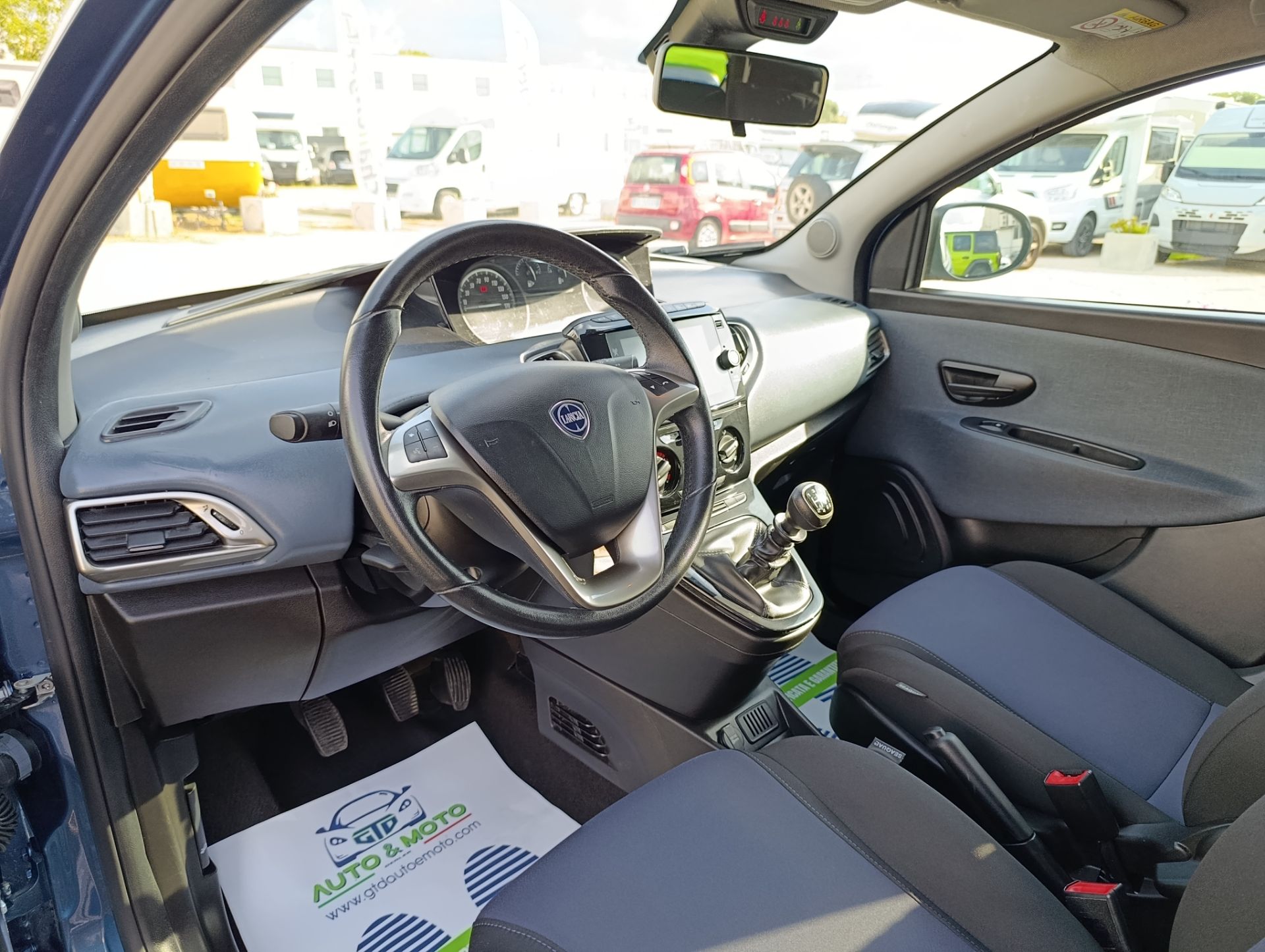 lancia ypsilon 2023 4 scaled 1